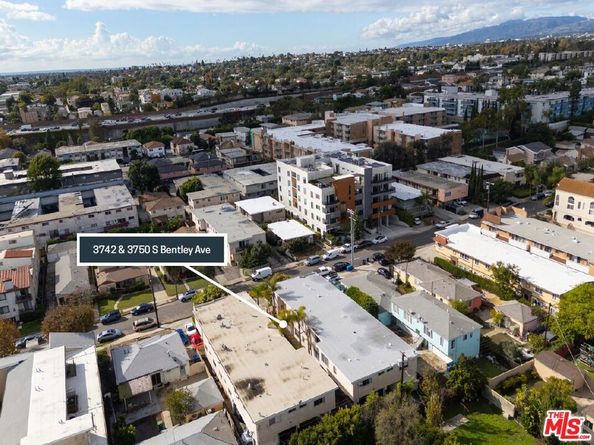3742 S Bentley Avenue, Los Angeles CA 90034
