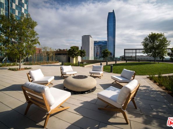 889 Francisco Street 1001, Los Angeles CA 90017