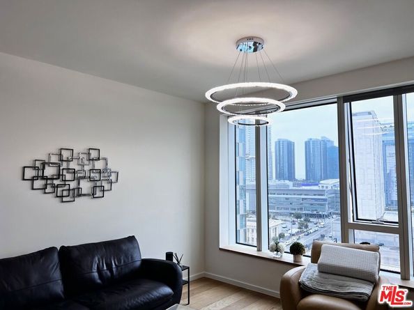 889 Francisco Street 1001, Los Angeles CA 90017