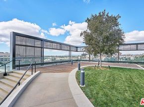 889 Francisco Street 1001, Los Angeles CA 90017