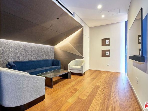 889 Francisco Street 1001, Los Angeles CA 90017