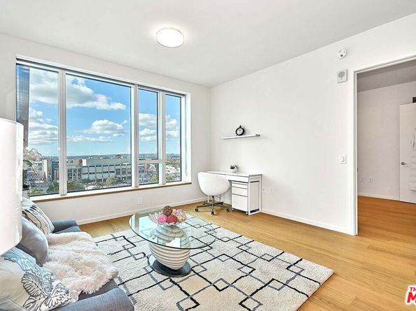 889 Francisco Street 1001, Los Angeles CA 90017