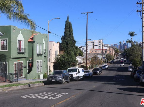 2945 W 11th Street, Los Angeles CA 90006