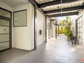 1534 17th Street 102, Santa Monica CA 90404