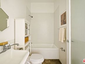 1534 17th Street 102, Santa Monica CA 90404