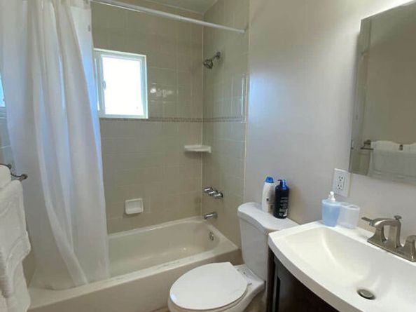 12592 Washington Place, Los Angeles CA 90066