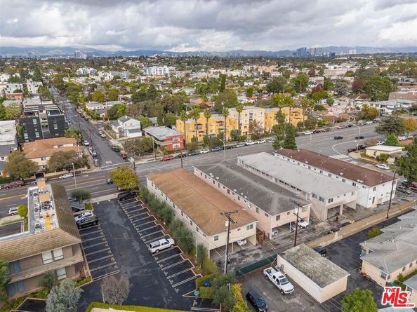 12592 Washington Place, Los Angeles CA 90066