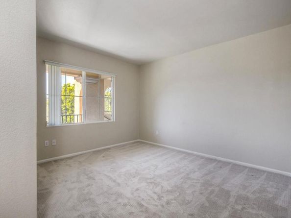 10804 Serafina Lane 6, San Diego CA 92128