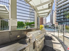 901 S Flower Street 700, Los Angeles CA 90015