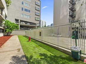 901 S Flower Street 700, Los Angeles CA 90015
