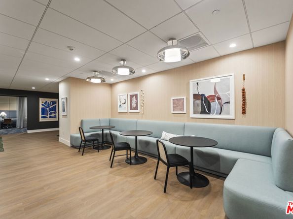901 S Flower Street 700, Los Angeles CA 90015