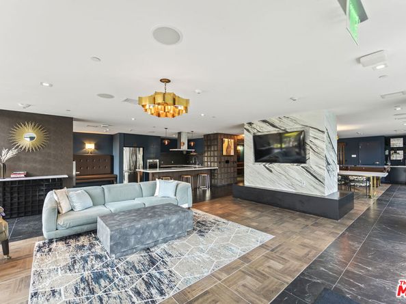 901 S Flower Street 700, Los Angeles CA 90015