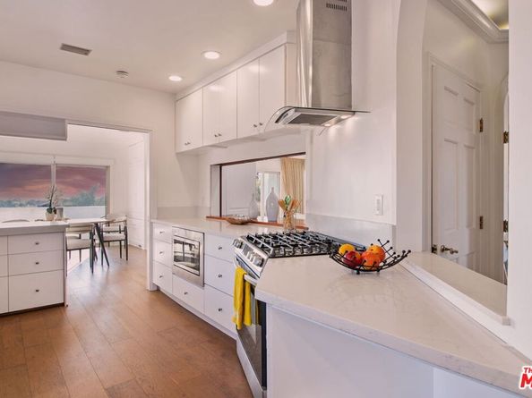 905 Berkeley Street, Santa Monica CA 90403