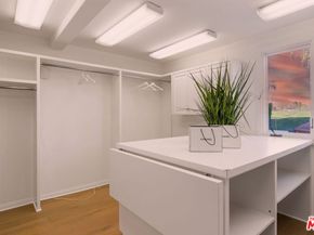 905 Berkeley Street, Santa Monica CA 90403