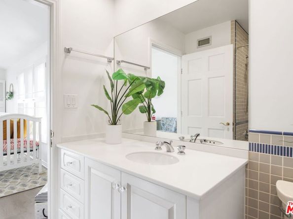 905 Berkeley Street, Santa Monica CA 90403