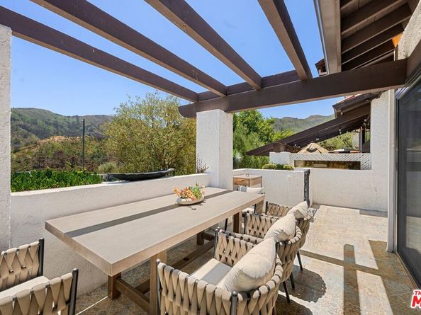 1529 Michael Lane, Pacific Palisades CA 90272