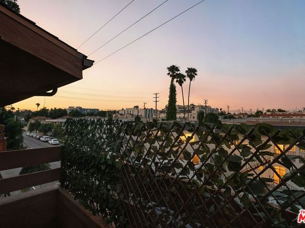 12602 Pacific Avenue 5, Los Angeles CA 90066
