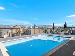 585 N Rossmore Avenue 409, Los Angeles CA 90004