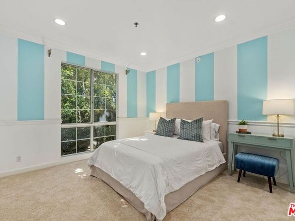 585 N Rossmore Avenue 409, Los Angeles CA 90004