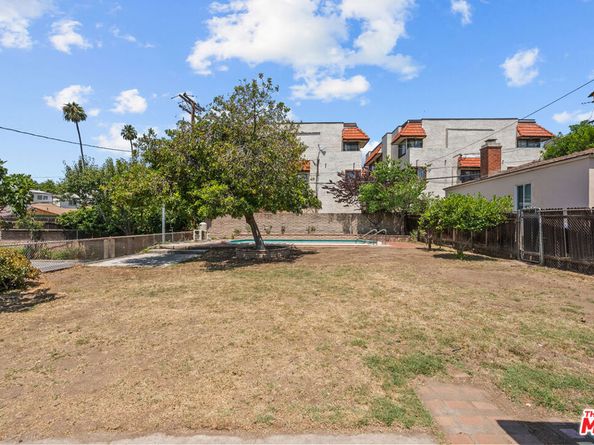 1153 Ruberta Avenue, Glendale CA 91201