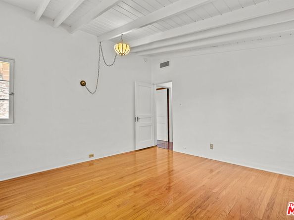 1153 Ruberta Avenue, Glendale CA 91201