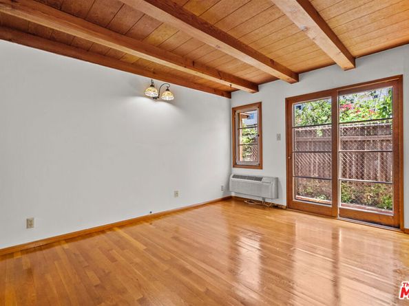 1153 Ruberta Avenue, Glendale CA 91201