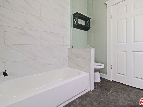 1616 W 24th Street, Los Angeles CA 90007