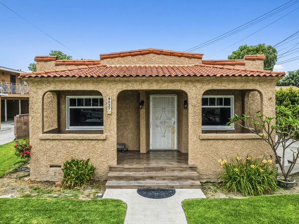 9527 Los Angeles Street, Bellflower CA 90706