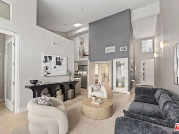 600 S Ridgeley Drive