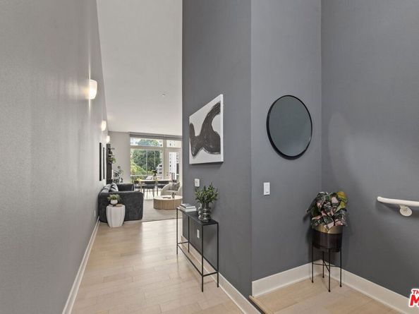 600 S Ridgeley Drive PH11, Los Angeles CA 90036
