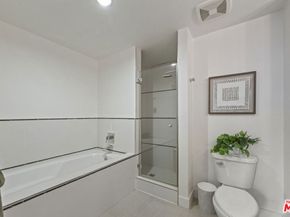 600 S Ridgeley Drive PH11, Los Angeles CA 90036