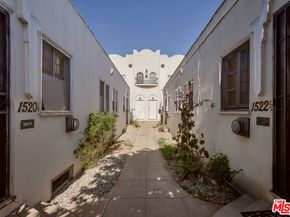 1520 Menlo Avenue, Los Angeles CA 90006