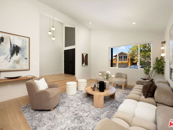 5432 Marjan Avenue, Los Angeles CA 90056