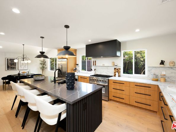 5432 Marjan Avenue, Los Angeles CA 90056