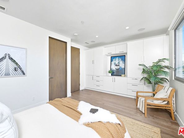 653 Oxford Ave, Venice CA 90291