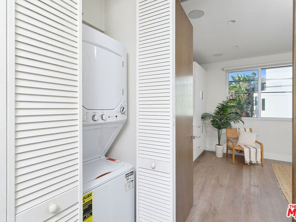 653 Oxford Ave, Venice CA 90291