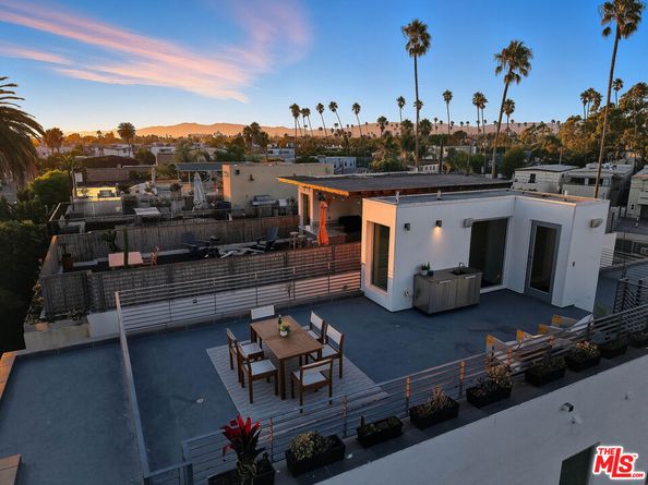 653 Oxford Ave, Venice CA 90291