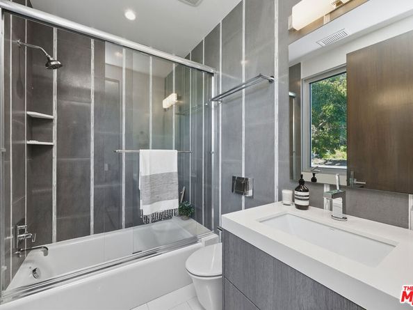 653 Oxford Ave, Venice CA 90291