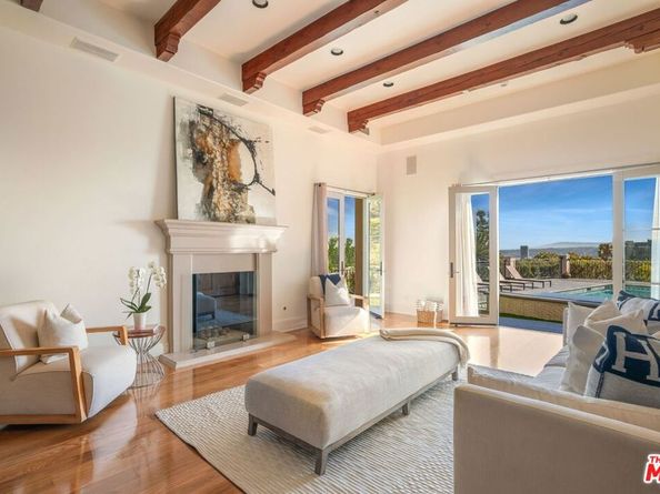 1260 St Ives Place, Los Angeles CA 90069