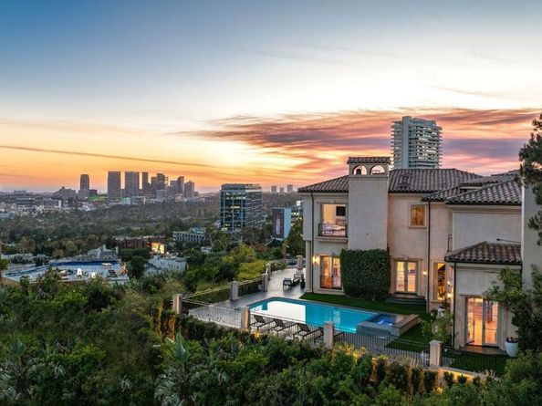 1260 St Ives Place, Los Angeles CA 90069