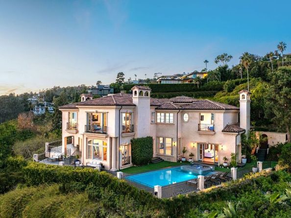 1260 St Ives Place, Los Angeles CA 90069