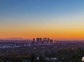 1260 St Ives Place, Los Angeles CA 90069