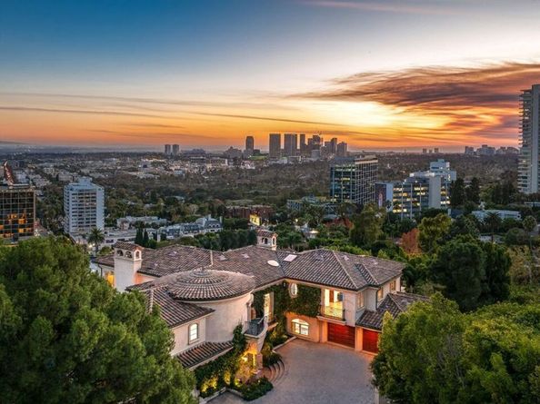 1260 St Ives Place, Los Angeles CA 90069