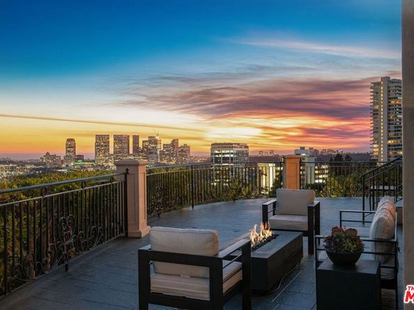 1260 St Ives Place, Los Angeles CA 90069