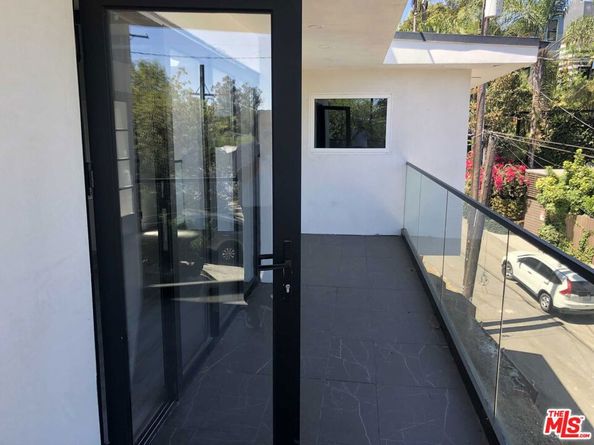 6900 Treasure Trail, Los Angeles CA 90068