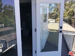 6900 Treasure Trail, Los Angeles CA 90068