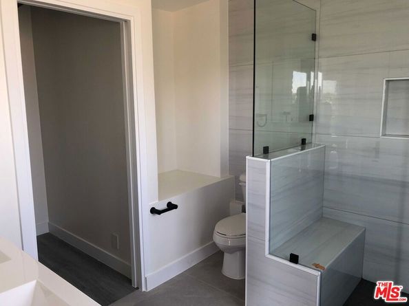 6900 Treasure Trail, Los Angeles CA 90068