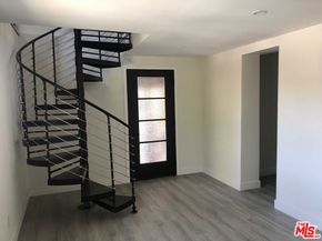 6900 Treasure Trail, Los Angeles CA 90068