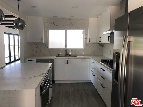 6900 Treasure Trail, Los Angeles CA 90068