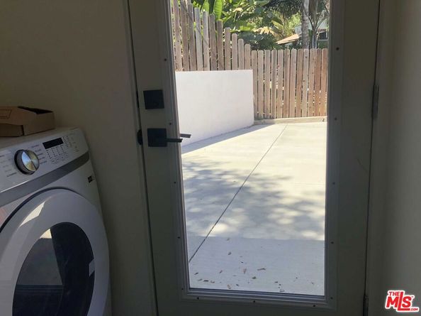 6900 Treasure Trail, Los Angeles CA 90068